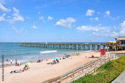 фотографія Flagler Beach and fishing pier located between St Augustine and Daytona Beach in