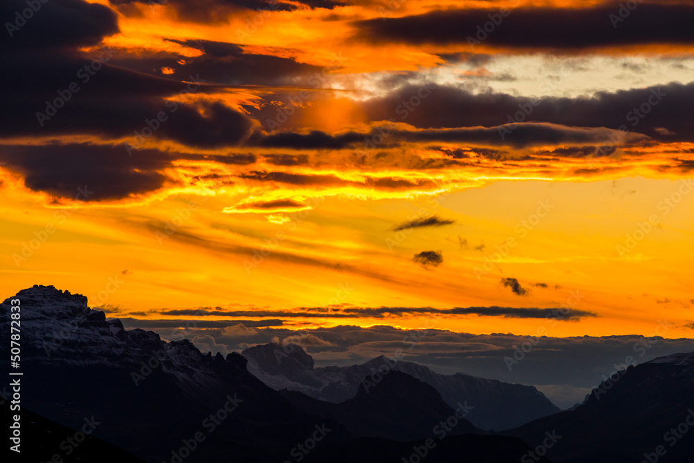 Obraz premium Sunset in Dolomites mountains, Alps, northern Italy