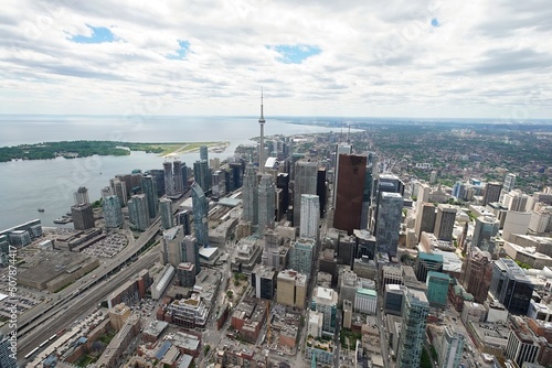 Obraz na plátně Toronto s financial district from the East