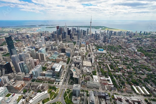 Obraz na plátně Toronto from the North of University Avenue