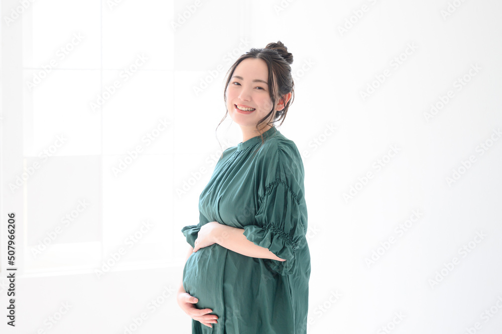 可愛らしい妊婦さんのマタニティフォト 可愛らしい妊婦さんのマタニティフォト