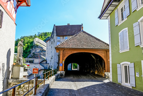 Stadt Baden, Altstadt, Altstadthäuser, historische Häuser, Gassen, Altstadtgassen, Holzbrücke, Limat, Fluss, Aargau, Sommer, Schweiz