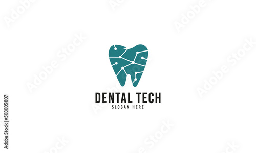 DENTAL TECH Logo