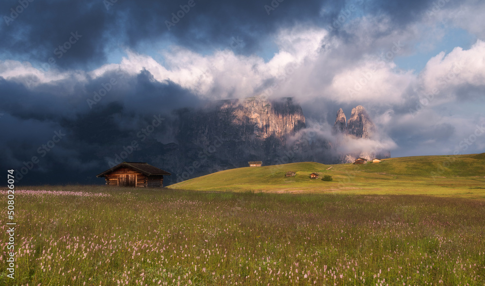 Fototapeta premium Seiser Alm on a dramatic and gloomy morning