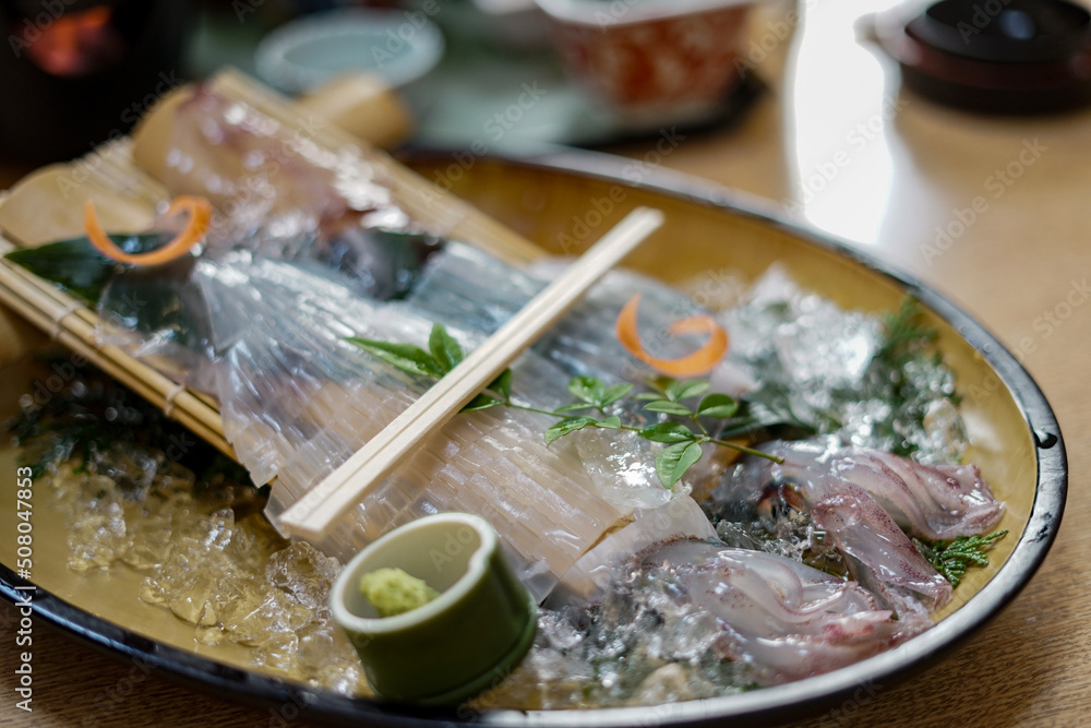 イカの生き作り Stock 写真 | Adobe Stock