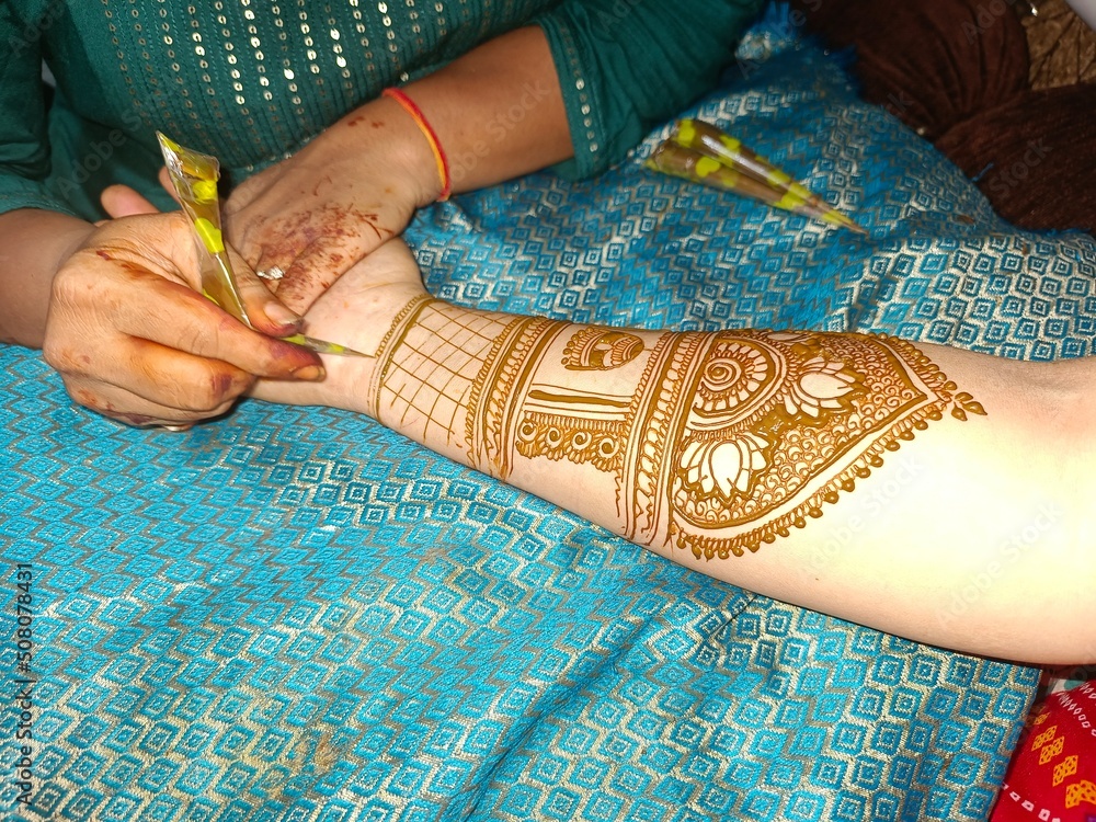 Indian Mehndi Designs For Back Hand - Indian Eid Mehndi Designs - Eid Mehndi  - Crayon