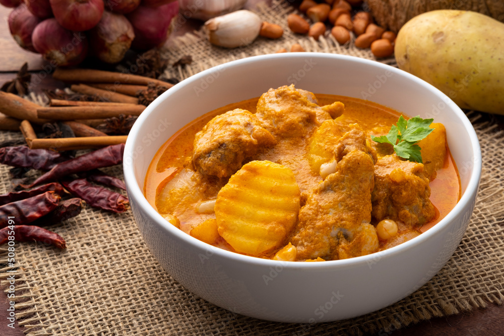Massaman Curry with Chicken and Potatoes.It is an aromatic curry with a tangy, luxurious taste that is harmonic, sweet and isn't as spicy Massaman Curry with Chicken and Potatoes.It is an aromatic curry with a tangy, luxurious taste that is harmonic, sweet and isn't as spicy