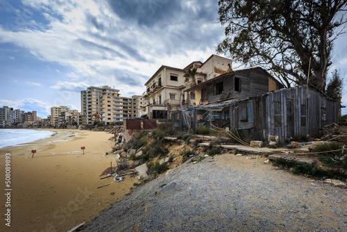 Strand der Geisterstadt Varosha  am Stadtrand von Famagusta, Nordzypern