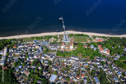 Seebad Heringsdorf, Insel Usedom, Mecklenburg-Vorpommern, Deutschland, Luftaufnahme aus dem Flugzeug  photo