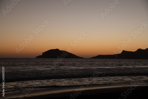 amanecer en la playa 