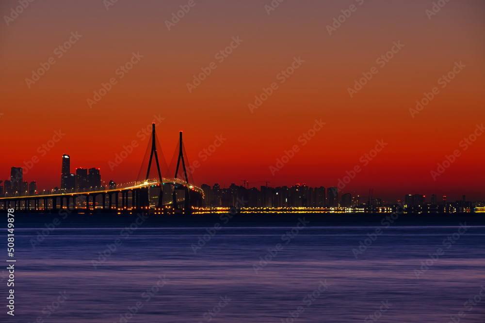 Fototapeta premium Scenic view of Incheon city during sunrise