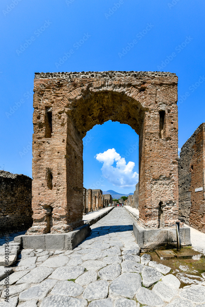 Caligula Triumphal Arch - Anchient Pompeii