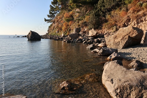 Ischia - Scogliera della Baia di San Montano