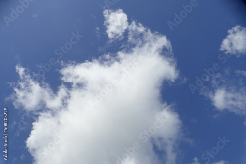 Weisse Quellwolken, Blauer Himmel, Deutschland, Europa