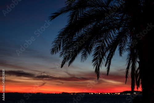 atardecer en la playa  