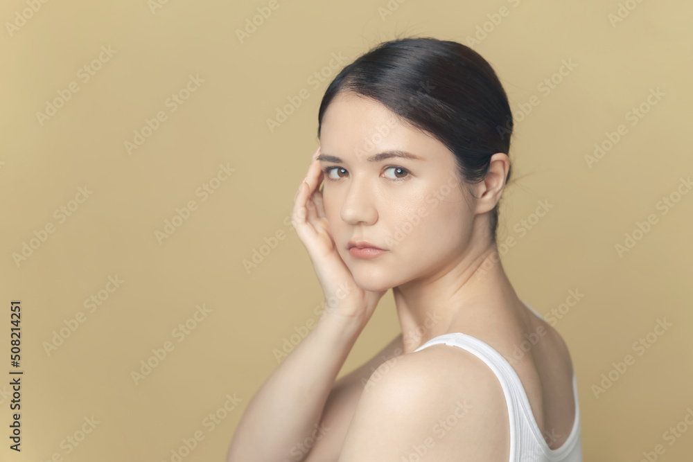 女性のスキンケアイメージ 女性のスキンケアイメージ