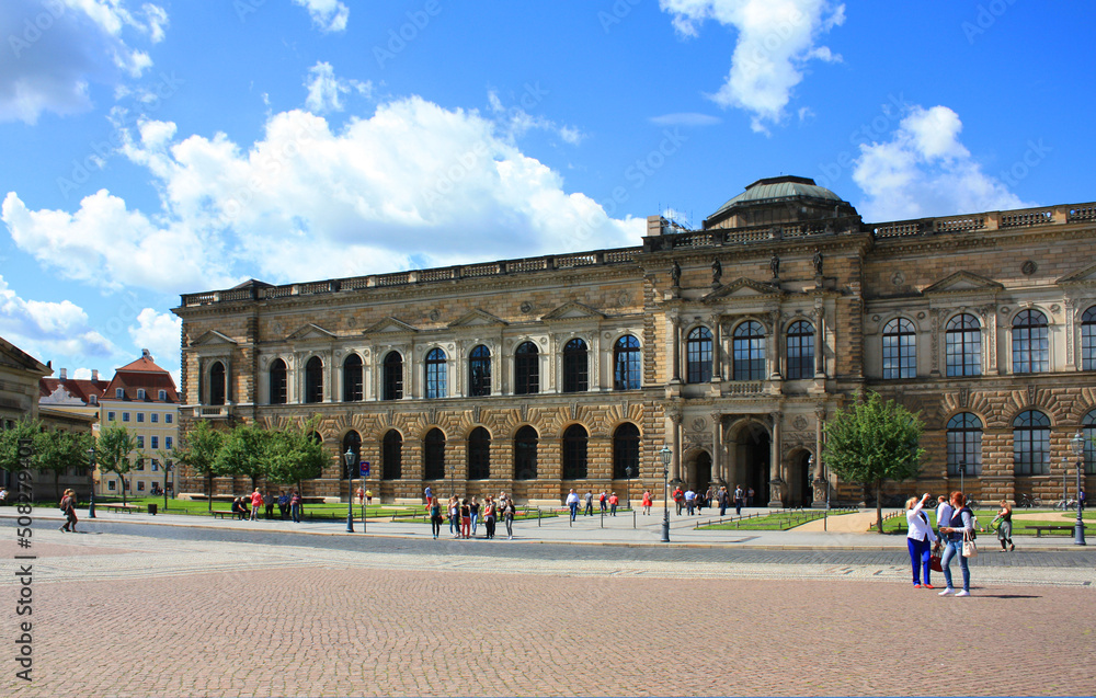 The building of the Dresden Art Gallery