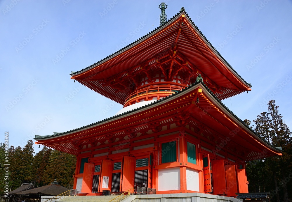 A small, secluded temple town has developed around the sect's headquarters that Kobo Daishi built on Koyasan's wooded mountaintop. Since then over one hundred temples have sprung up along the streets A small, secluded temple town has developed around the sect's headquarters that Kobo Daishi built on Koyasan's wooded mountaintop. Since then over one hundred temples have sprung up along the streets