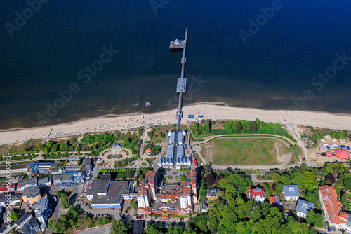 Seebad Heringsdorf, Insel Usedom, Mecklenburg-Vorpommern, Deutschland, Luftaufnahme aus dem Flugzeug  photo