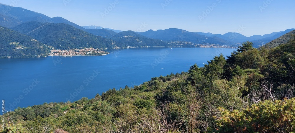 Blick über den Lago Maggiore, CannobioItaly