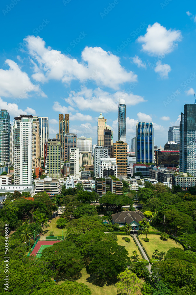 Obraz premium buildings cityscape near Witthayu road in Bangkok city, Thailand
