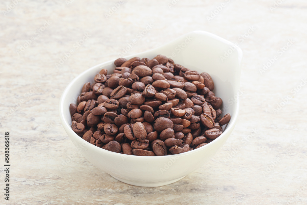 Fototapeta premium Roasted coffee bean in the bowl