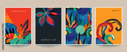 Foto Set of four vector pre-made cards or posters in modern abstract style with nature motifs, flowers, leaves and hand drawn texture