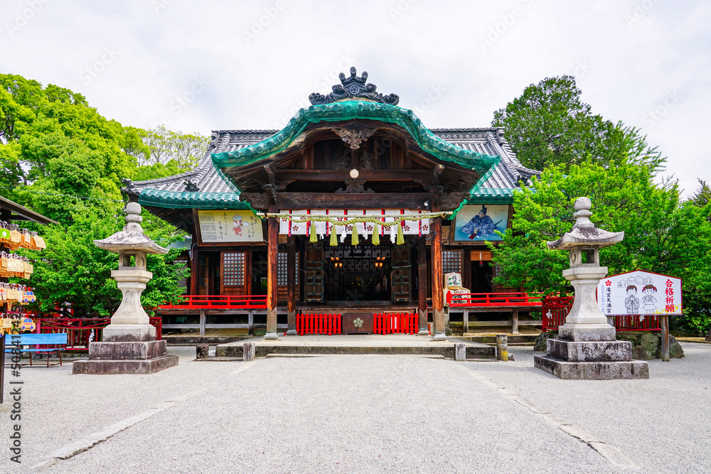 讃岐うどん発祥の地とも伝わる滝宮天満宮（香川県綾川町）