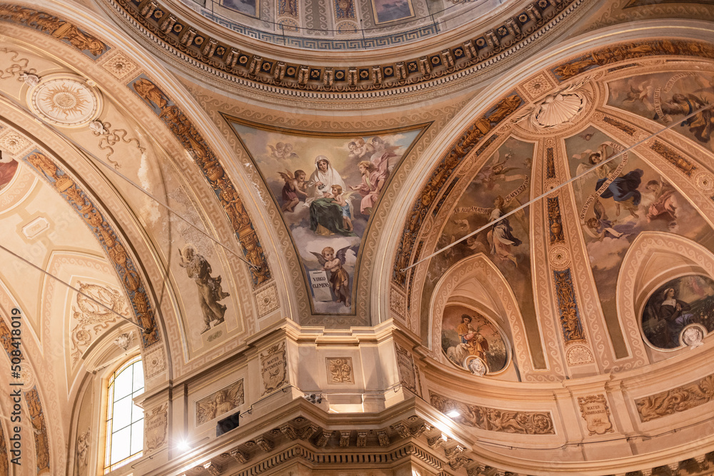 beautiful interior of italian catholic church antique architecture