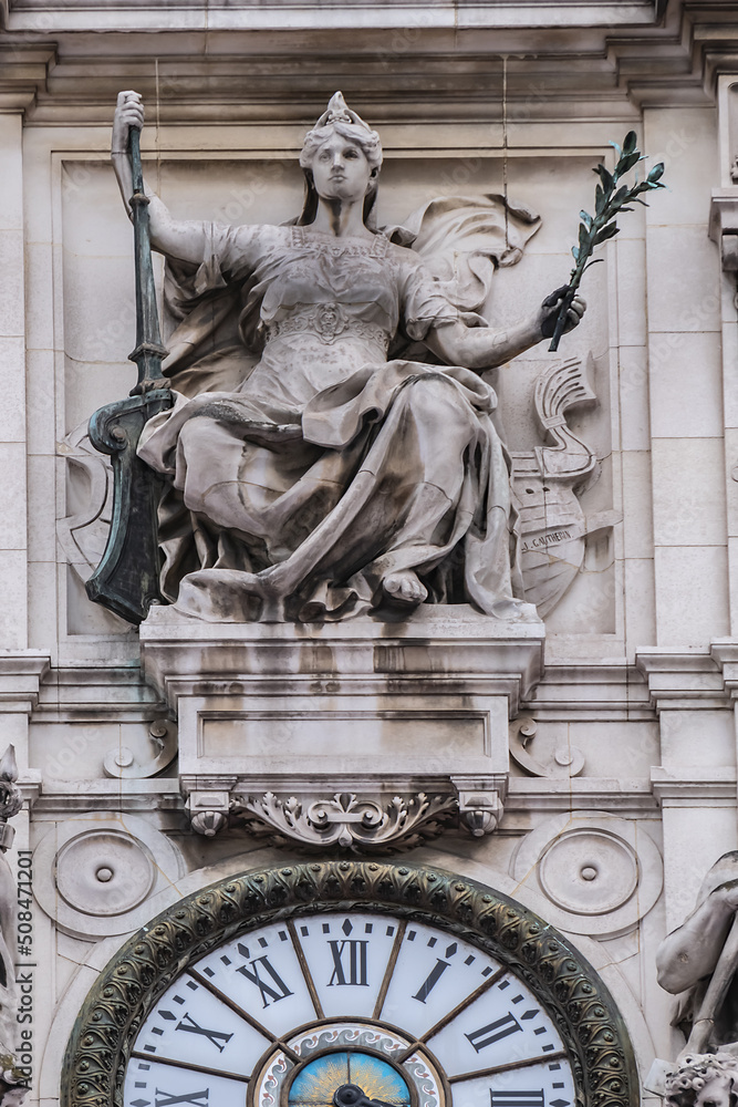 Fototapeta premium Architectural fragments of City Hall of Paris (Hotel de Ville de Paris) neo-renaissance style building - seat of the Paris City Council since 1357. Paris, France.