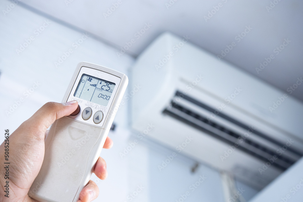 Turn on the air conditioner at 25 degrees to save on electricity bills. Turn on the air conditioner at 25 degrees to save on electricity bills.