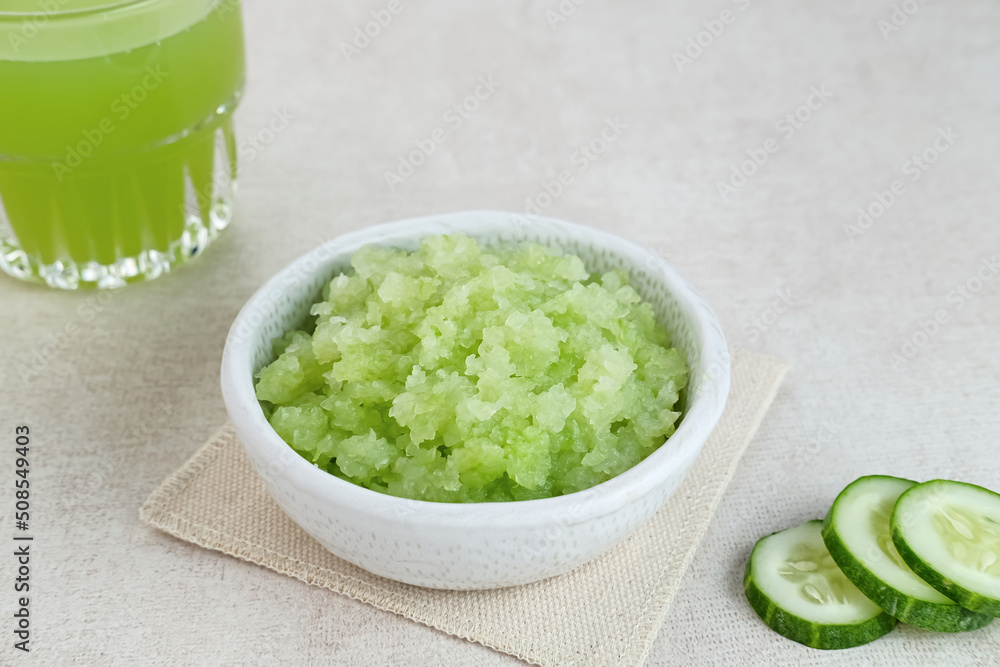 Organic cucumber pulp juice, squeezed from a slow juicer, can be used as a face mask, zero waste. Selected focus.
Organic cucumber pulp juice, squeezed from a slow juicer, can be used as a face mask, zero waste. Selected focus.