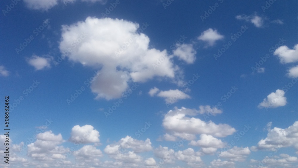 Naklejka premium clouds in the sky