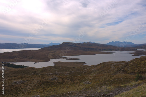 Obraz na płótnie landscape with mountains and lake w salonie