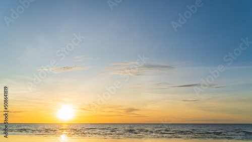 Fototapeta Naklejka Na Ścianę i Meble -  Sunset sky over sea in the evening
