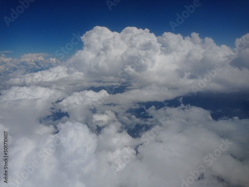 Fototapeta Naklejka Na Ścianę i Meble -  Paisaje de nubes en verano vista aerea.