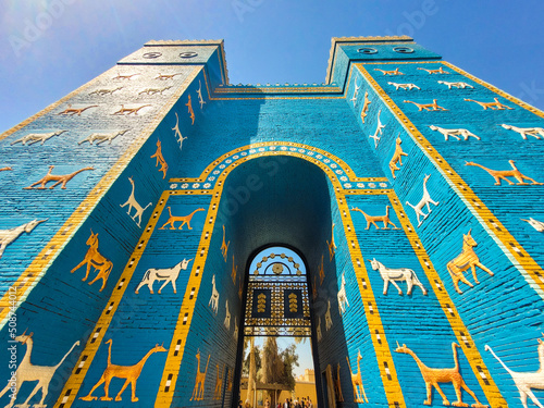 Tableau sur toile Ancient Babylon gates in Mesopotamia Nebuchadnezzar