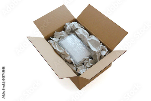 しっかりと緩衝材を詰めた荷物