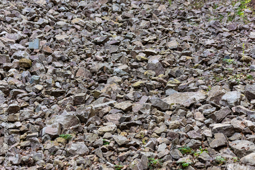 Texture de roches de granit brisés sur une immense pente montagneuse des Vosges photo