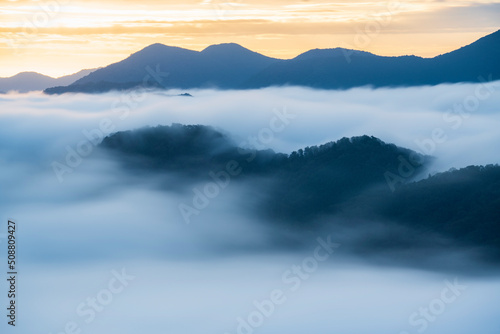 Fototapeta Naklejka Na Ścianę i Meble -  広島市安佐北区荒谷山から見える雲海