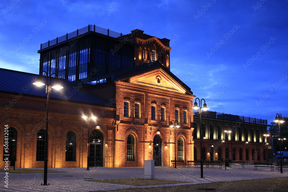 Fototapeta premium łódzka architektura nocą