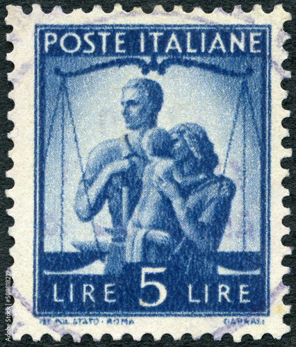 ITALY - 1946  shows United Family and Scales  1946