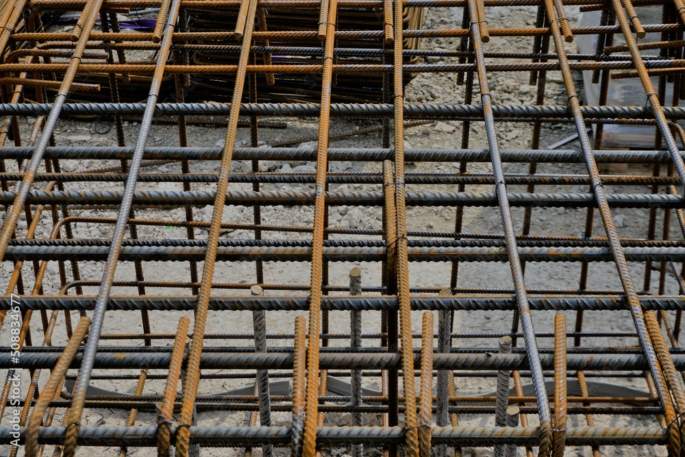 Baugerüst aus Stahl auf Baustelle 