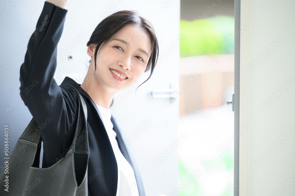 I'm off to the front door before going to work! I'm off to the front door before going to work!