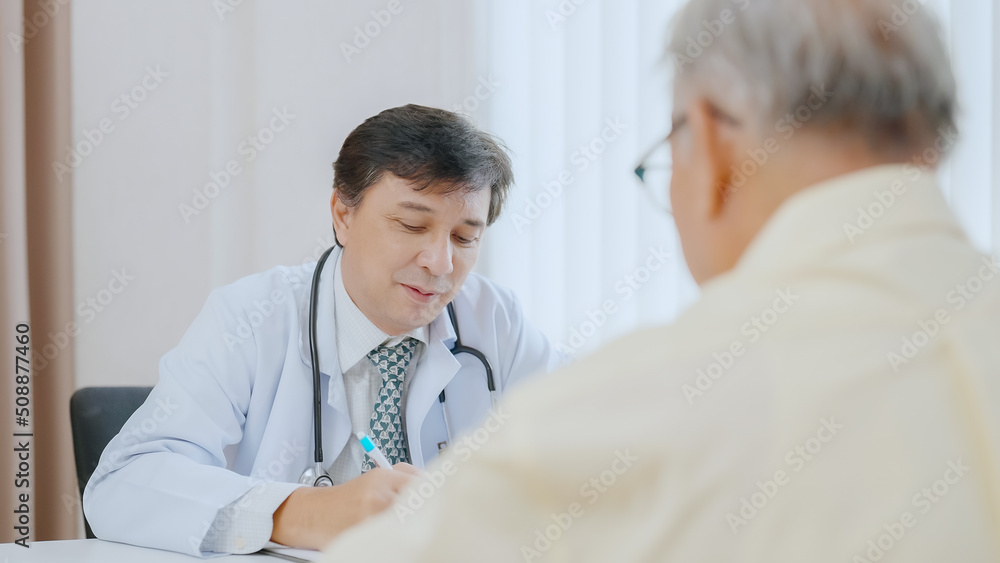Doctor and patient are discussing consultation about symptom problem diagnosis of disease talk to the patient Doctor and patient are discussing consultation about symptom problem diagnosis of disease talk to the patient