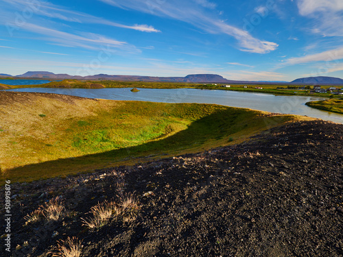 Skútustaðagígar Islandia Pseudo cráteres en el lago de los mosquitos, Lake Myvatn  photo