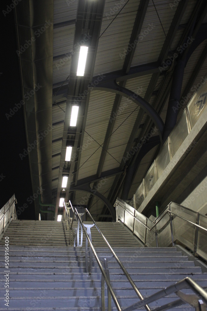 Fototapeta premium moving escalator in a building