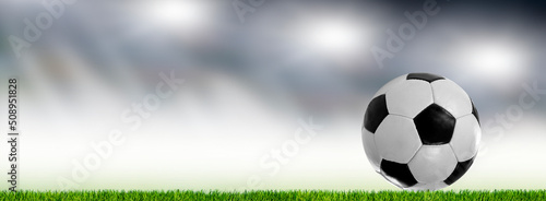 Soccer Fußball im Fußballstadion im Scheinwerferlicht