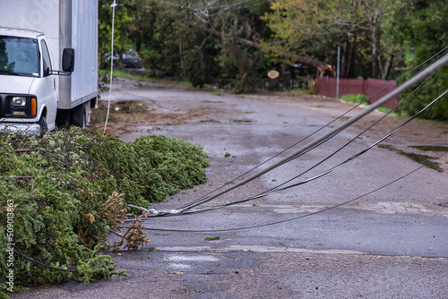 Fotografía Power outage in rural Canadian village after powerful storm severs trees and brings down electricity supply cables, blocking road