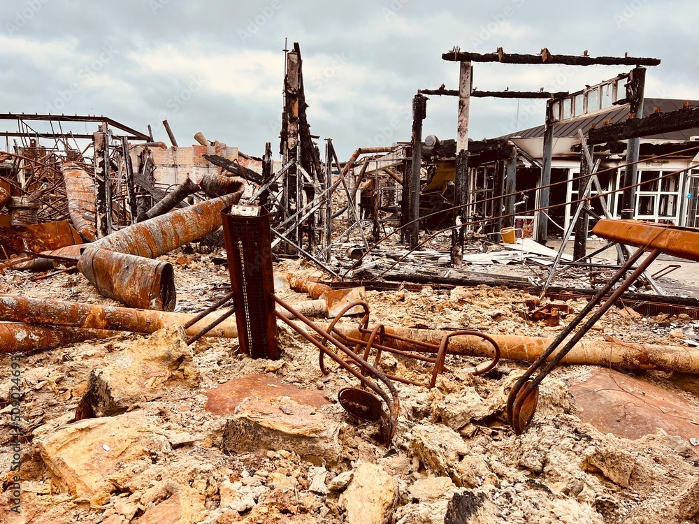 Fototapeta premium Brandruine nach einem Feuer